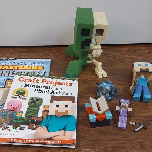 Minecraft bundle - Picture 1 of 7